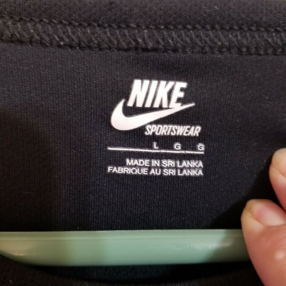 Nike Sportswear Black Gray Shirt Size L F17E - Picture 4 of 4